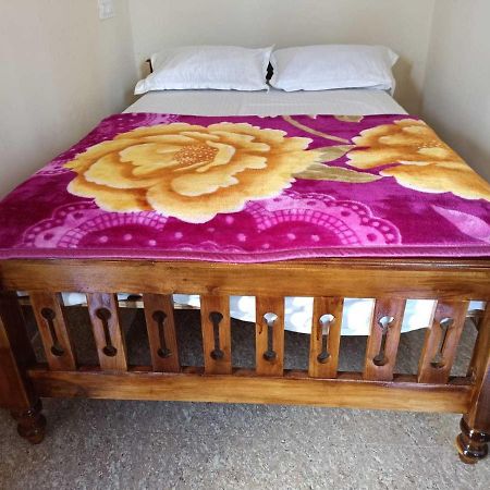 Oyo 8206 K J Residency Hotel Mysore Buitenkant foto