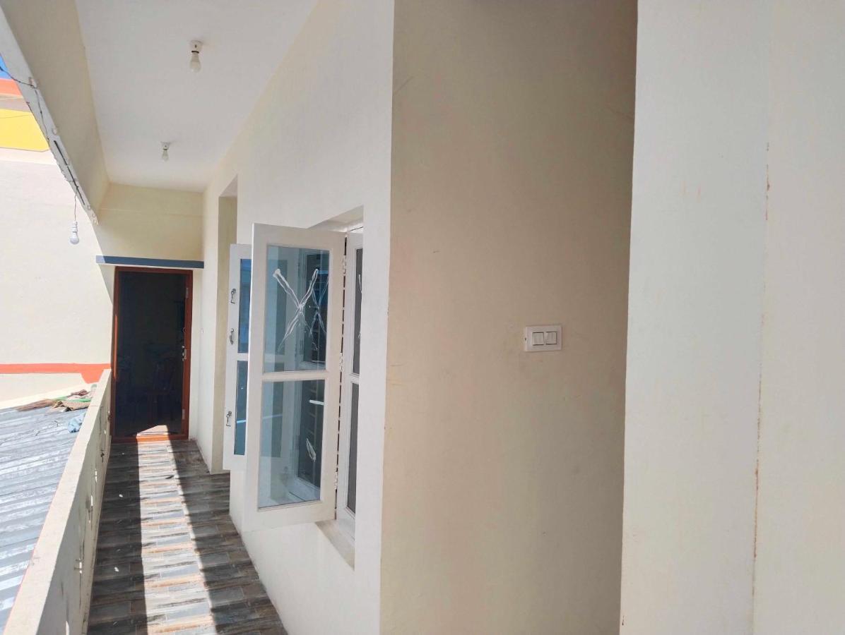 Oyo 8206 K J Residency Hotel Mysore Buitenkant foto